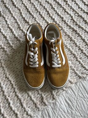 Vans Kids Old Skool Suede Sneakers — Mustard Yellow/White - 7 Women’s = 5.5 Boys
